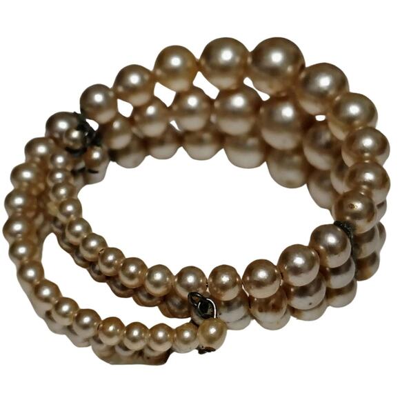 Champagne Pink Graduating Faux Pearl Three Strand Memory Wire Cuff Bracelet - Picture 5 of 8